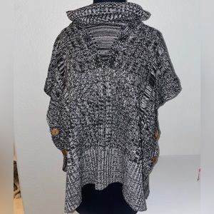 Db sweater Sz Small Perfect Condition